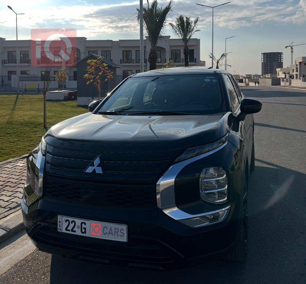 میتسوبیشی ئاوتلاندەر